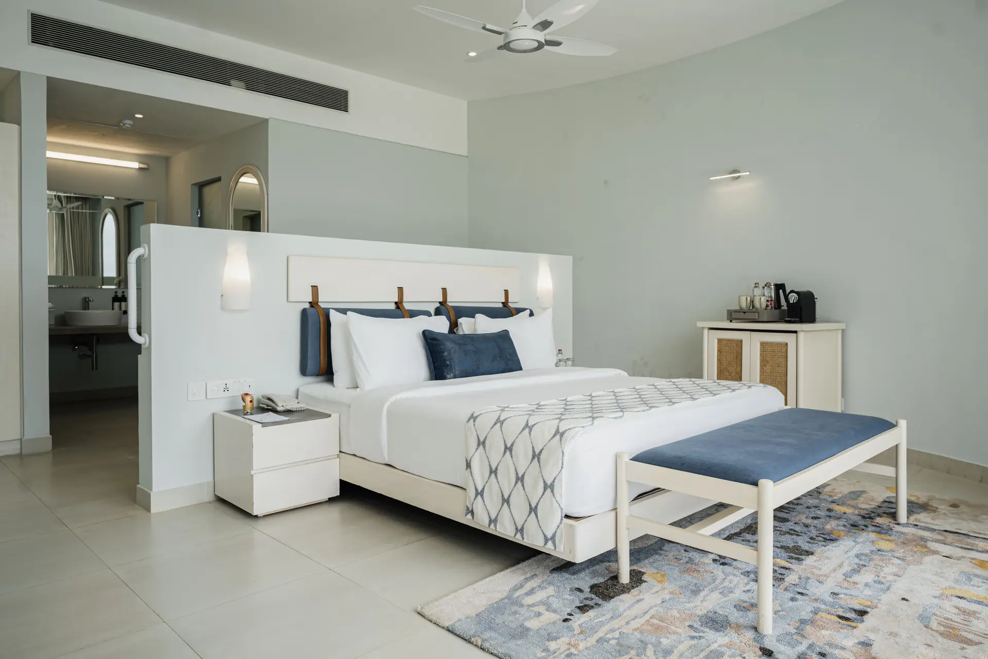 Araqila Resort & Spa (Sea View King Suites), villas in Maharashtra